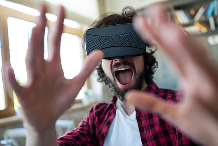 Réalité virtuelle et neuropédagogie : la promesse de l’aube ? – XOS