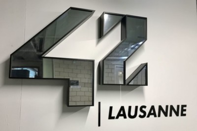 a-lausanne-lecole-42-continue-son-expansion-internationale-a-vitesse-grand-v-usine-digitale