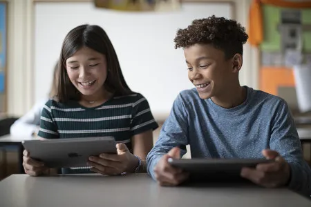 Pourquoi utiliser des iPads en classe développe la collaboration et la créativité — Outils Tice